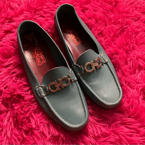Salvatore Ferragamo Women’s Leather Loafers - Picture 1 of 11